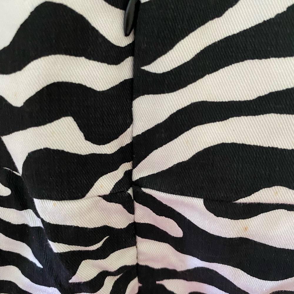 YOUNIQUE Zebra Print Stretch Camisole Top - Picture 7 of 14